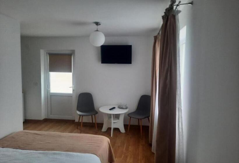 פנסיון Casa Loro