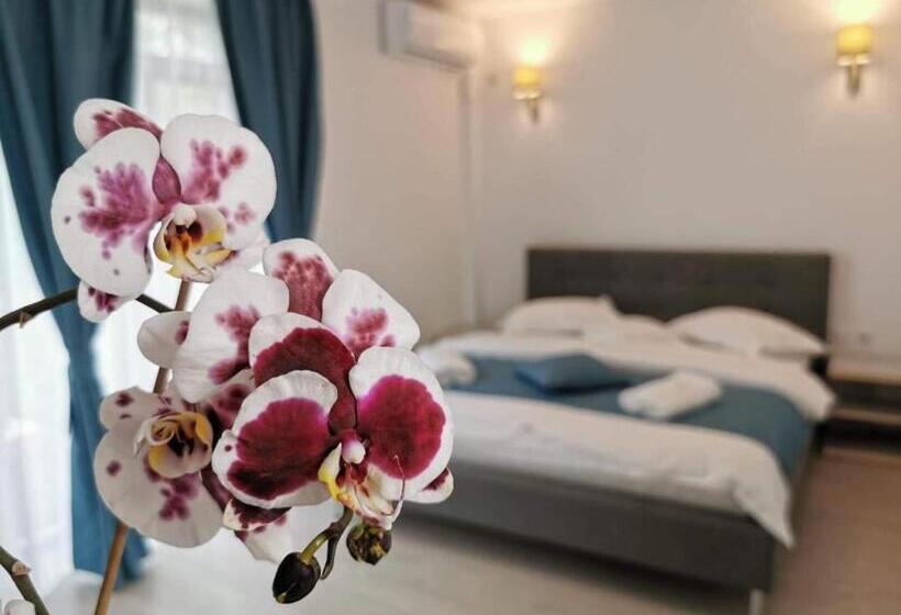 פנסיון Casa Loro