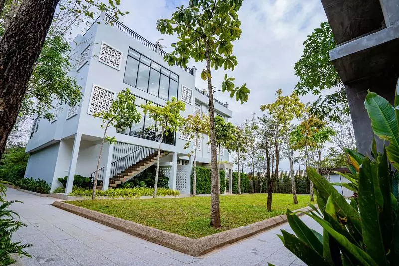 Rainforest Hotel By Nsun