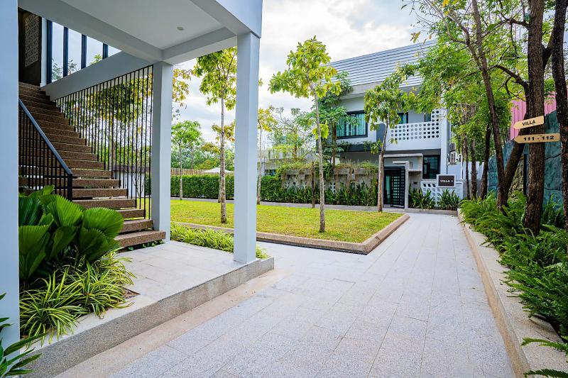 Rainforest Hotel By Nsun