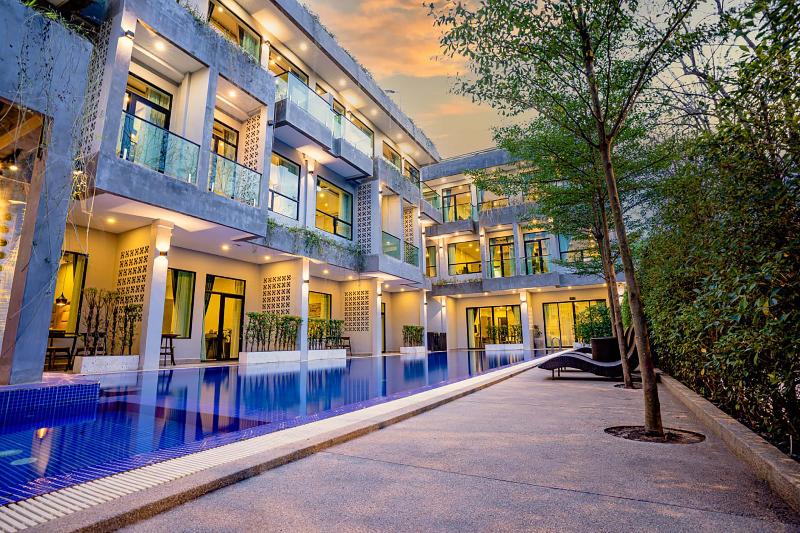 Rainforest Hotel By Nsun