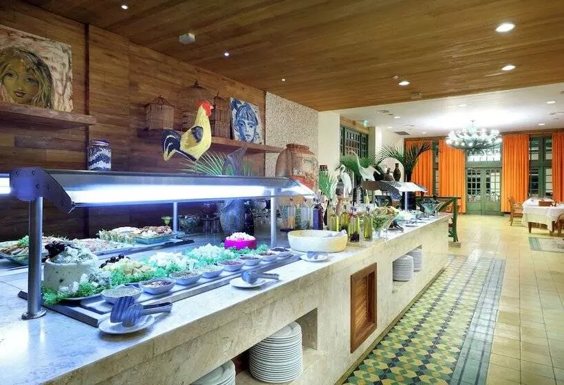 The Signature Level At Grand Palladium Imbassaí Resort & Spa