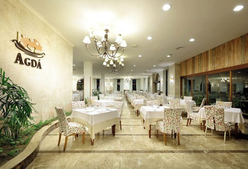 The Signature Level At Grand Palladium Imbassaí Resort & Spa