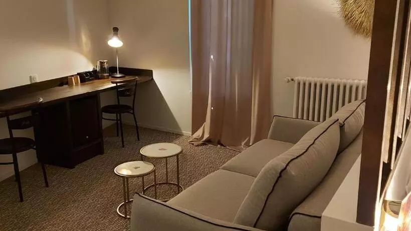 ホテル Auberge Le Petit Mas