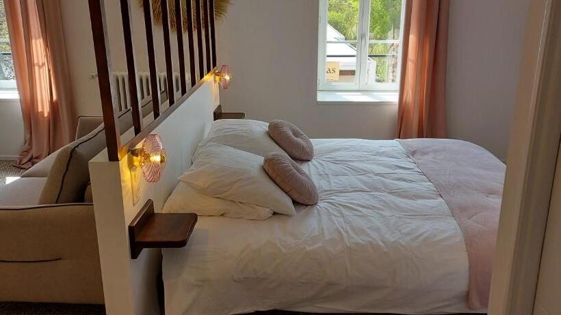 ホテル Auberge Le Petit Mas