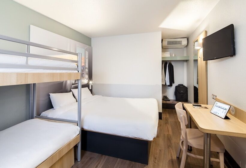 B&b Hotel La Queue En Brie