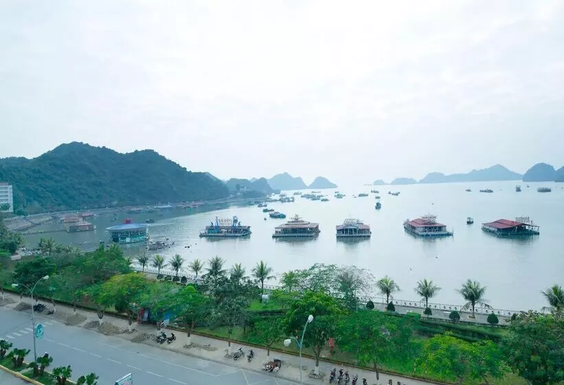 هتل Phu Thanh Sea View