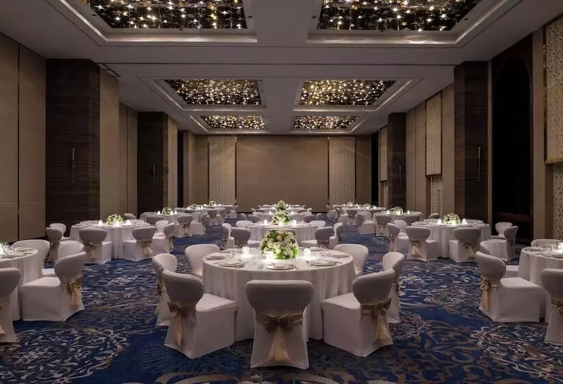 Abesq Doha Hotel And Residences, An Ihg