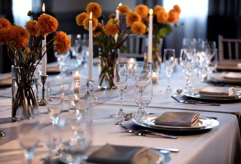 Abesq Doha Hotel And Residences, An Ihg