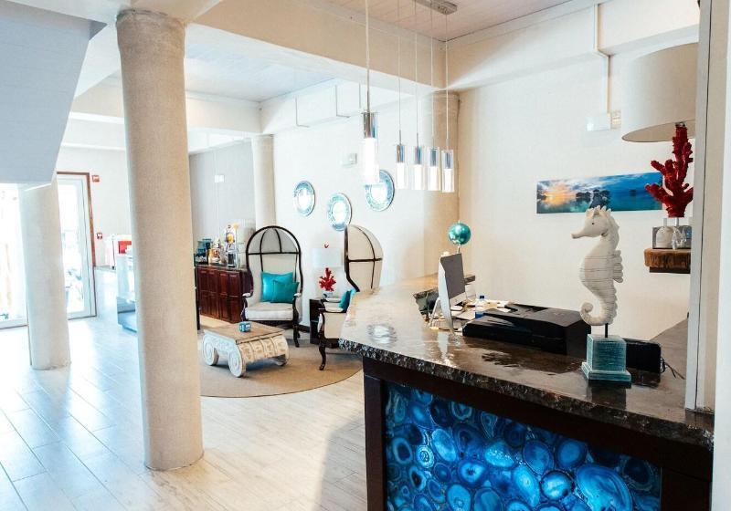 فندق Azul Bocas Town