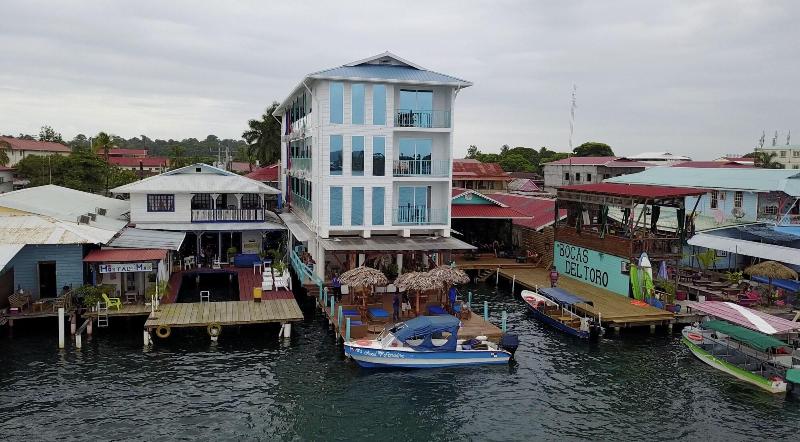 فندق Azul Bocas Town