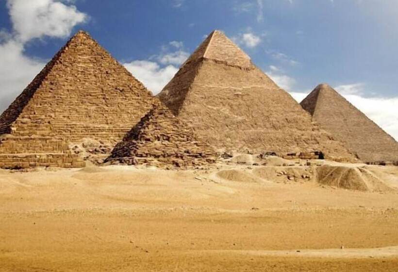 هتل Tui Pyramids View