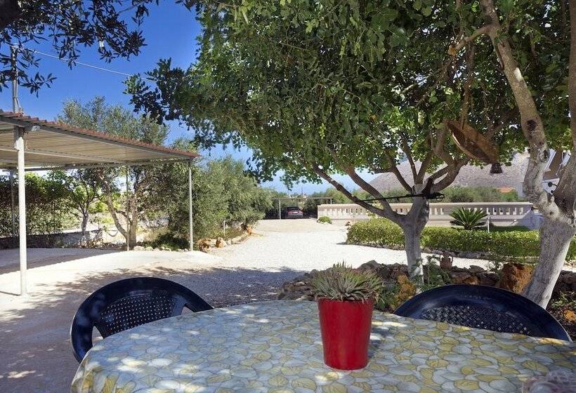 Skamagkas M. Apartments