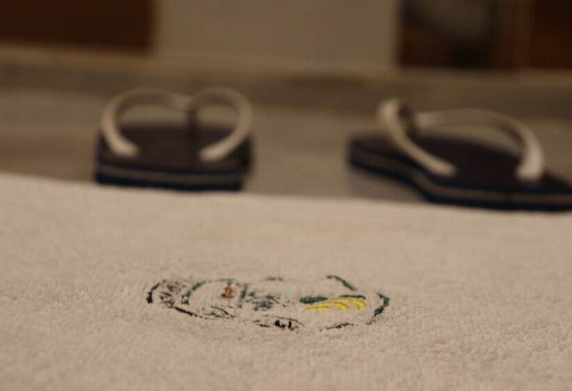 هتل Koru Country Club