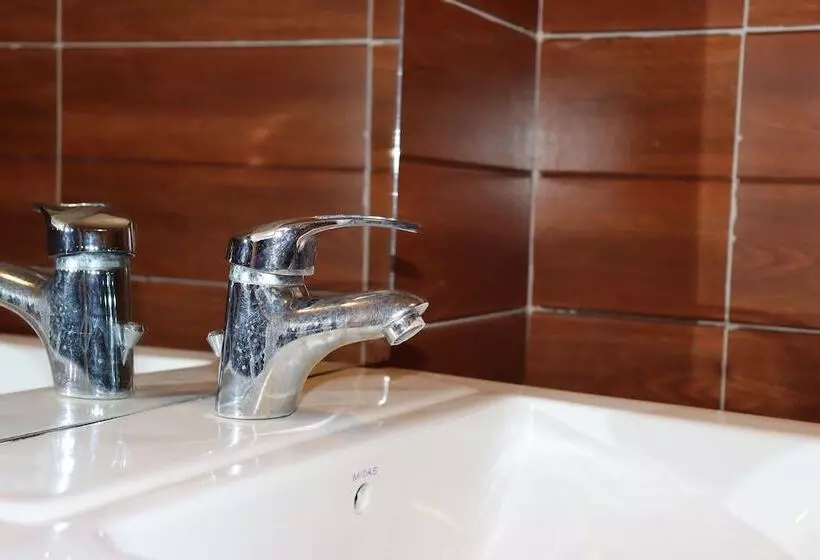 هتل Koru Country Club