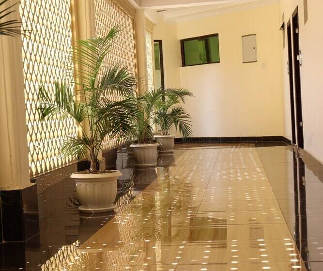 هتل Koru Country Club