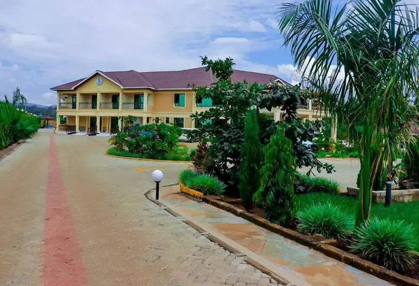 هتل Koru Country Club