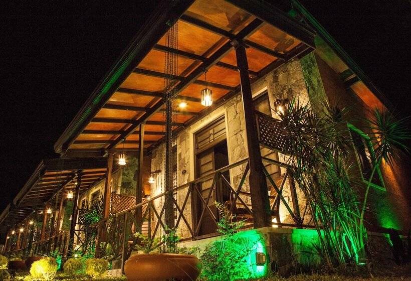 Отель Villa Pinnawala & Restaurant