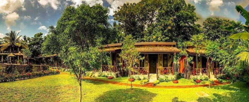 Отель Villa Pinnawala & Restaurant