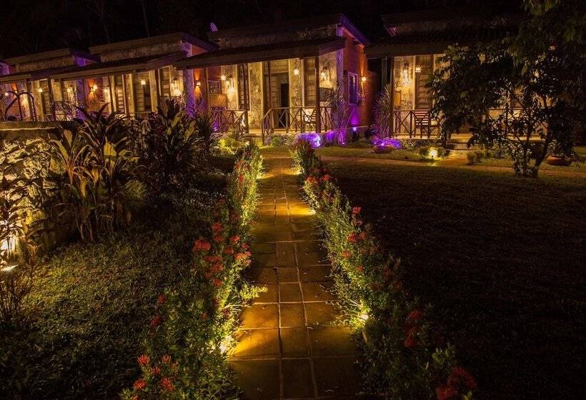 Отель Villa Pinnawala & Restaurant