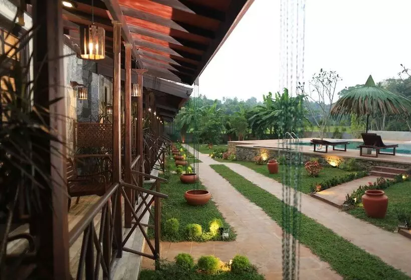 ホテル Villa Pinnawala & Restaurant