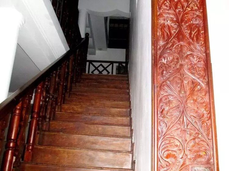 ホテル Villa Pinnawala & Restaurant