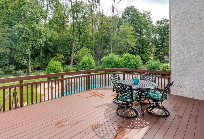 Centrally Located Family Home W/ Pool