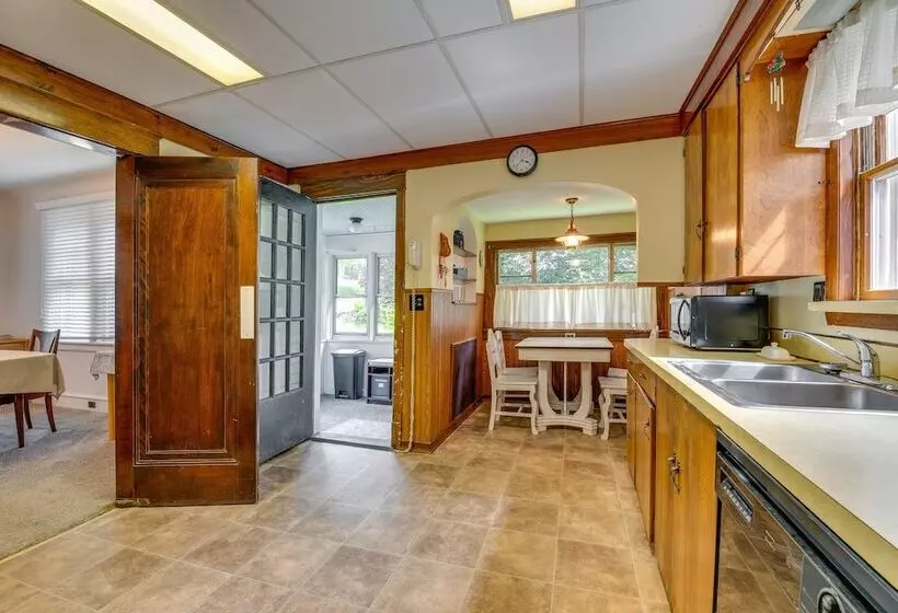 Clifford Home ~ 8 Mi To Elk Mountain Ski Resort!