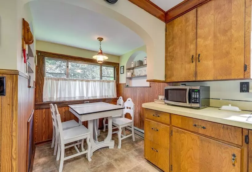 Clifford Home ~ 8 Mi To Elk Mountain Ski Resort!