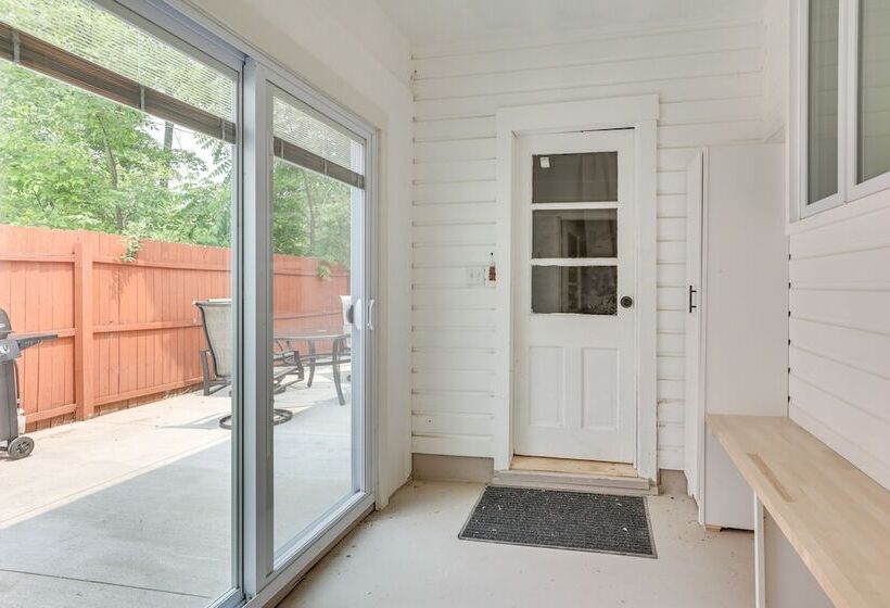 Chippewa Lake Cottage W/ Fire Pit!