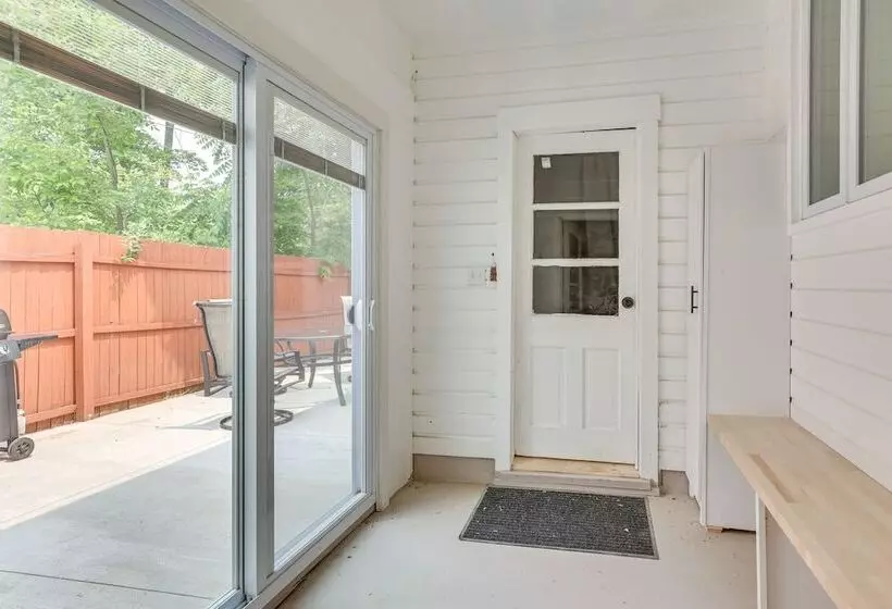 Chippewa Lake Cottage W/ Fire Pit!