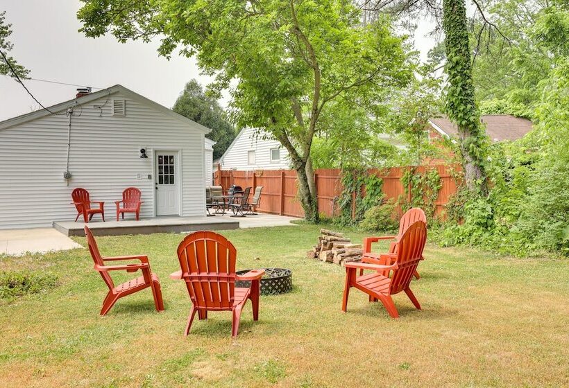Chippewa Lake Cottage W/ Fire Pit!