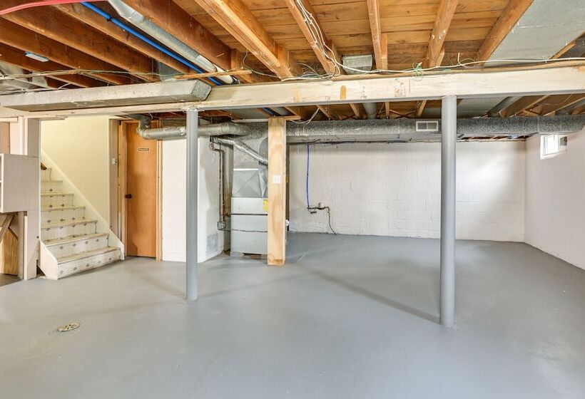 Chippewa Lake Cottage W/ Fire Pit!