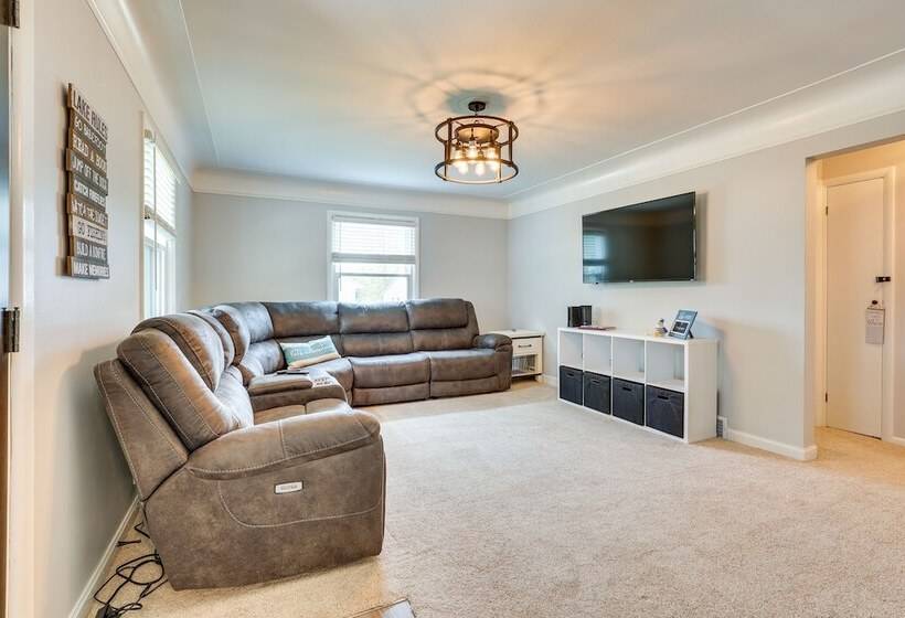 Chippewa Lake Cottage W/ Fire Pit!