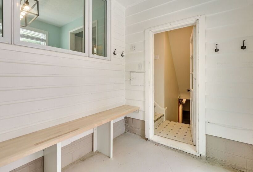 Chippewa Lake Cottage W/ Fire Pit!