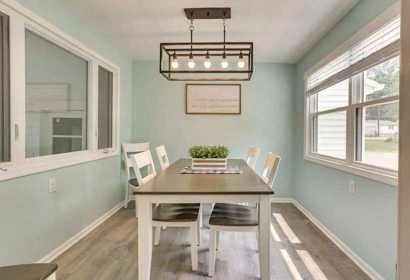 Chippewa Lake Cottage W/ Fire Pit!