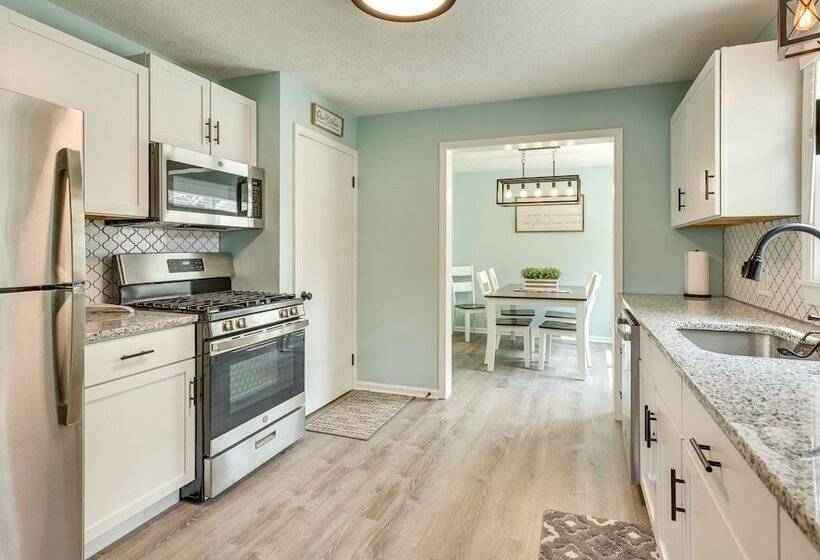 Chippewa Lake Cottage W/ Fire Pit!