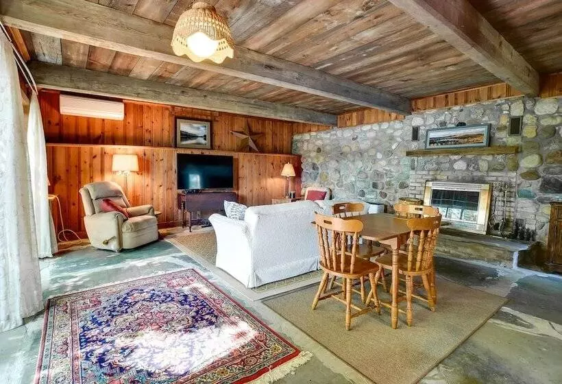 Cozy Cohocton Cottage W/ Private Beach & Deck!