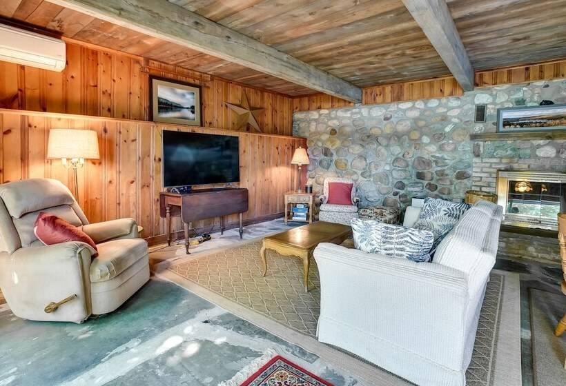 Cozy Cohocton Cottage W/ Private Beach & Deck!