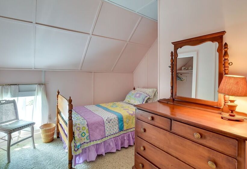 Cozy Cohocton Cottage W/ Private Beach & Deck!