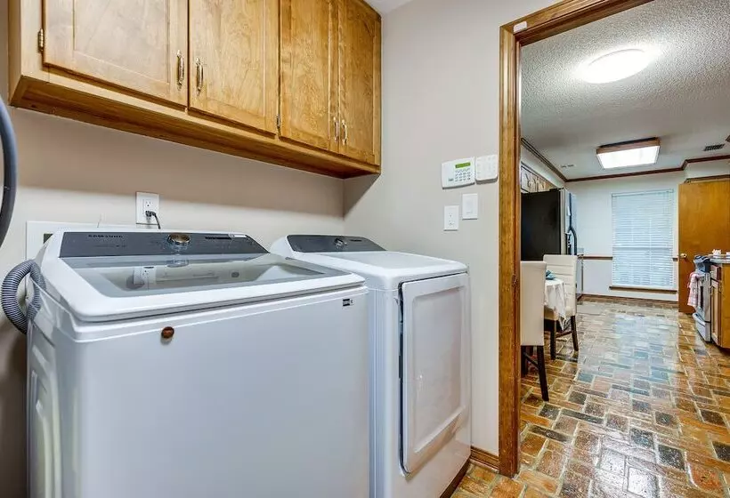 Dog Friendly Alabama Retreat W/ Patio & Fire Pit!