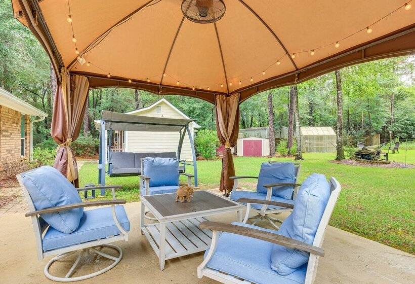 Dog Friendly Alabama Retreat W/ Patio & Fire Pit!