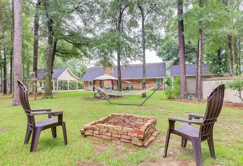 Dog Friendly Alabama Retreat W/ Patio & Fire Pit!