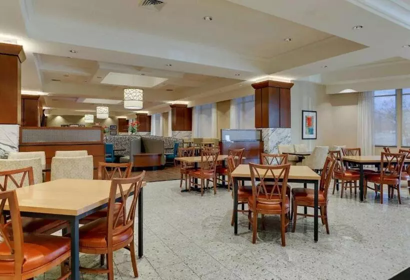 Drury Plaza Hotel Dallas Arlington