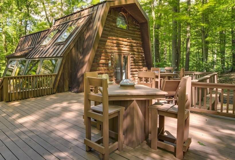 Family Friendly Dubois Cabin W/ Community Pool!
