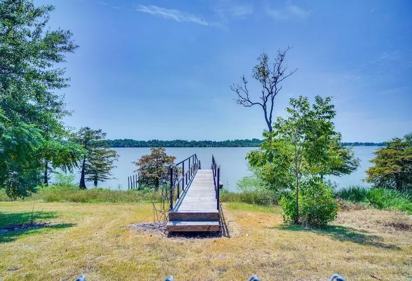 Lakefront Jonesville Cabin W/ Dock + Fire Pit!