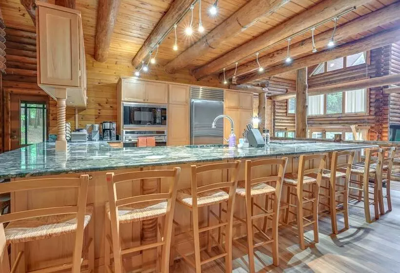 Magical Metamora Cottage W/ Fire Pit, Pond, Deck!