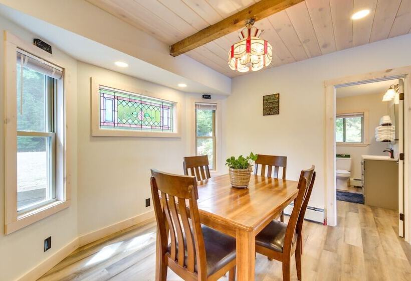 Maine Lake House W/ Private Dock & Kayaks!