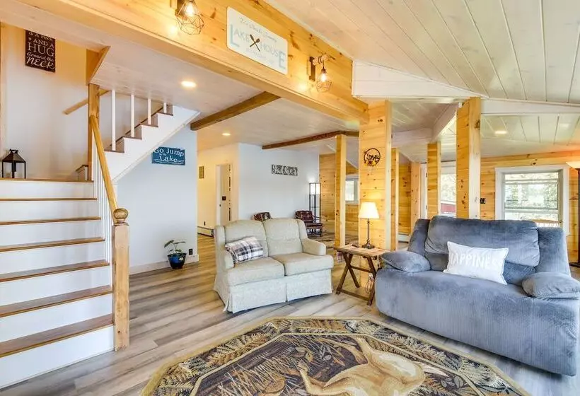 Maine Lake House W/ Private Dock & Kayaks!