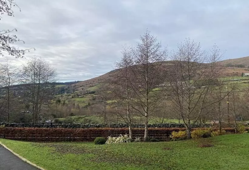 Lomakeskus Rostrevor Valley Holiday Park  En Suite Rooms With Hot Tub And Private Car Service